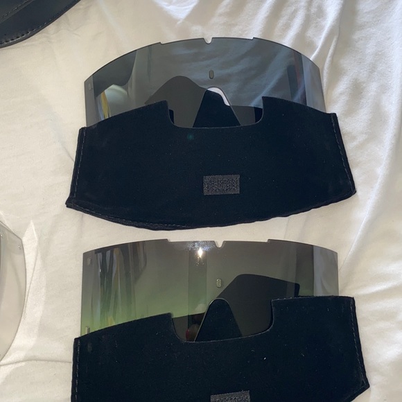 Authentic Versace sunglasses with 3 shades - Picture 4 of 7